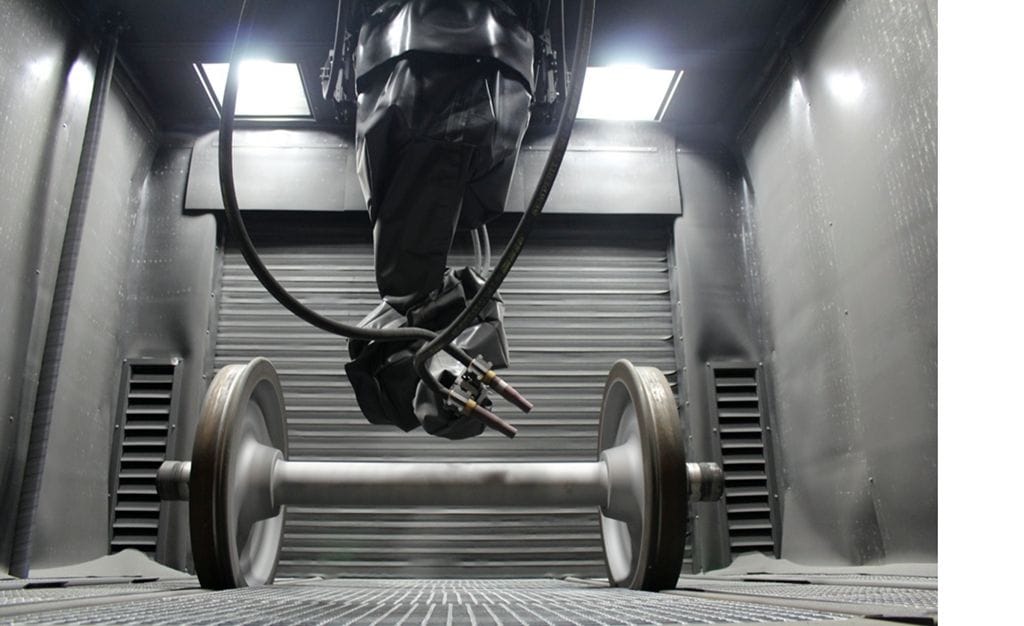 Zrobotyzowane śrutowanie detali wielkogabarytowych – rozwiązania techniczne dla przemysłu 2 Zrobotyzowane śrutowanie detali wielkogabarytowych w instalacji przemysłowej